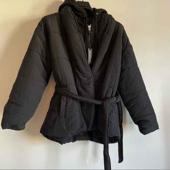 COPY - BlankNYC Women’s Medium Fair Shake Puffer Jacket - Picture 2 of 10